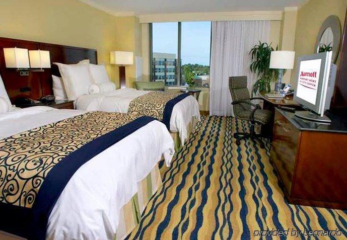 Newport News Marriott At City Center Hotel Room photo