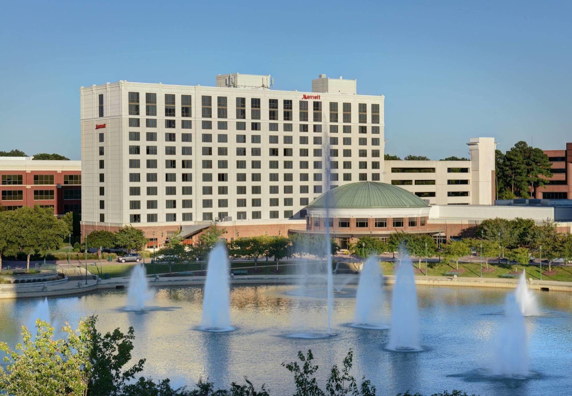 Newport News Marriott At City Center Hotel Exterior photo